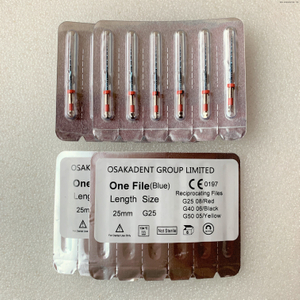 Dental Clinic Use Flexible Blue Endodontic Files And Reamers