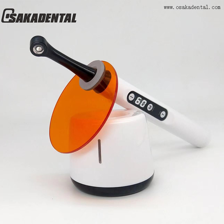 Dental 1 Second Curing Light with Plastic Tips