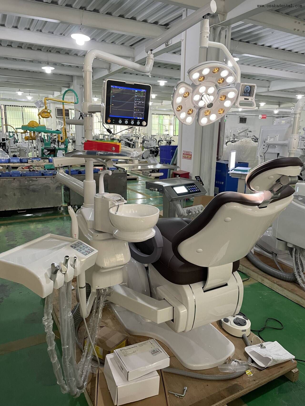 The Benefits of Using LED Lights in Dental Implant Surgery