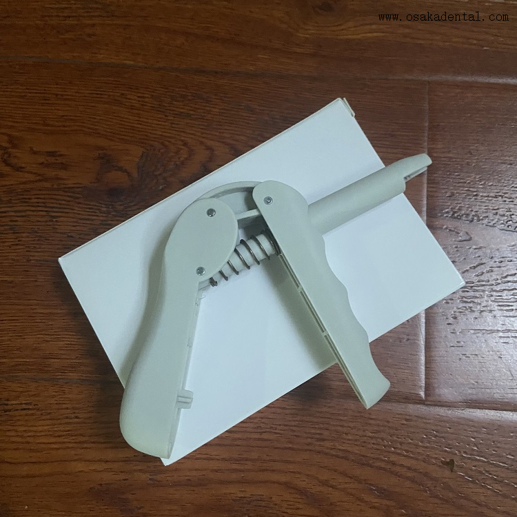 Autoclavable Dental Disposable Composite Compule Dispenser Gun 801020
