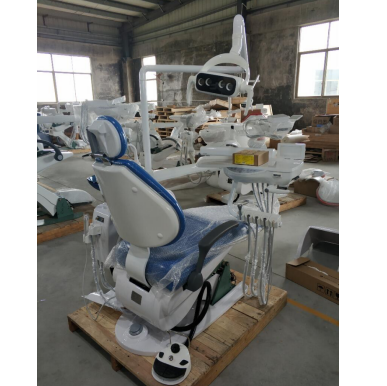 Dental chair with LED lamp with scaler and curing light with multi-function footpad