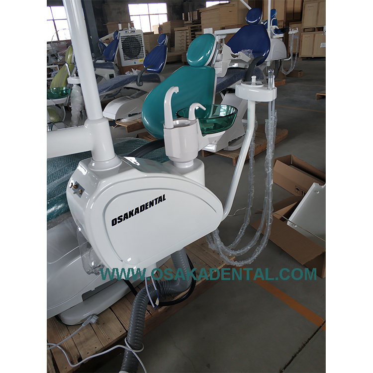 Dental chair with 8 light bulb LED lamp