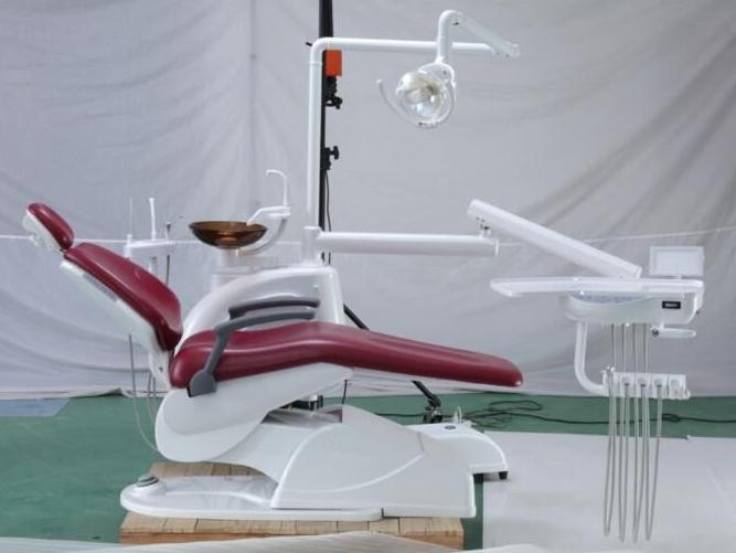 Economic Dental Chair with Halogen Light Unit for Dental Clinic